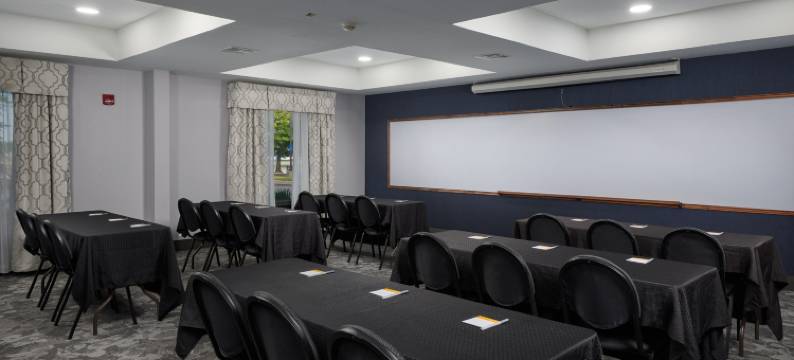 希尔顿欢朋酒店-巴特尔斯维尔(Hampton Inn Bartlesville)图片