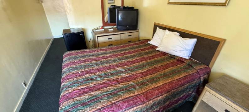 Discovery Inn 瓦列霍 I 80 靠近纳帕 CA(Discovery Inn Vallejo I 80 Near Napa CA)图片