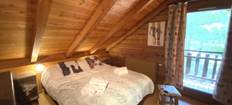 Chalet in La Bresse with Mountain Views图片