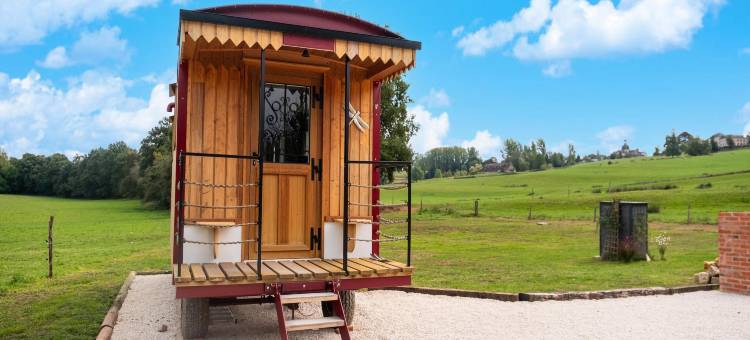 Charming Holiday Home with Private Pool图片