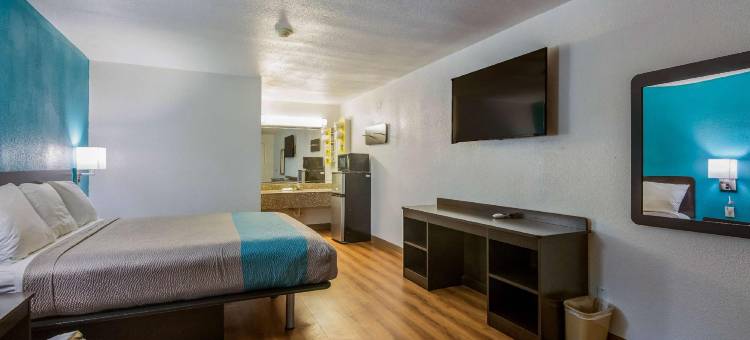 德克萨斯州自由港莫特尔6号汽车旅馆(Motel 6 Freeport, TX)图片