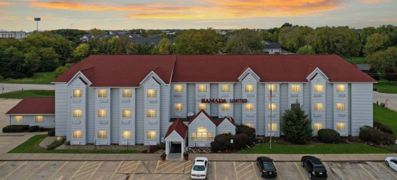 布卢明顿华美达酒店(Ramada Limited Bloomington)图片