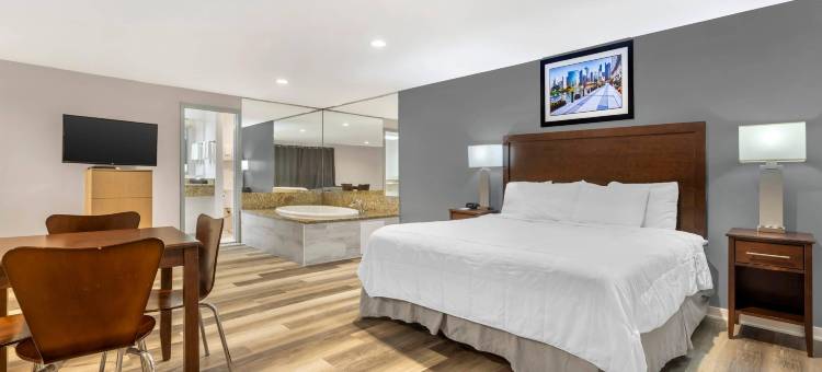 拉格兰奇里昂罗德威酒店(Rodeway Inn Lyons - la Grange)图片