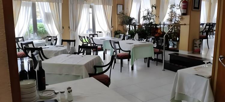 希洪中心贝戈尼亚住宿加早餐酒店(B&B HOTEL Gijón Centro Begoña)图片