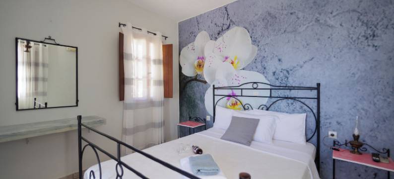 海边的Lithos(Lithos By The Sea)图片