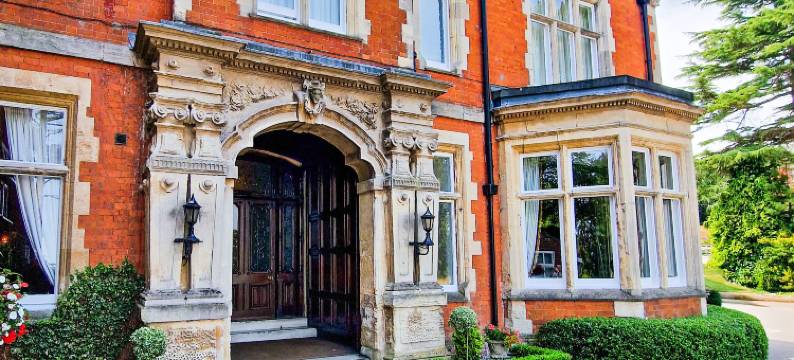 奥克兰兹酒店(Oaklands Hall Hotel)图片