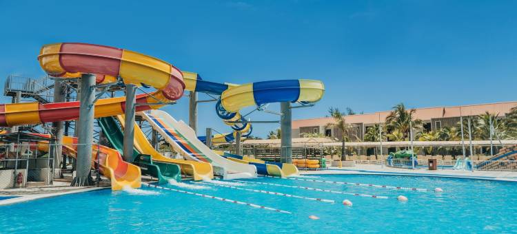 贝尔马尔水晶海滩度假村(Crystals Beach Resort Belle Mare, a member of Radisson Individuals)图片