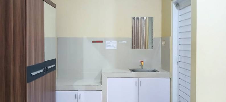 Super OYO 1506  Shabrina 2伊斯兰旅馆(Shabrina Homestay Syariah Terminal Tirtonadi Solo RedPartner)图片