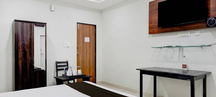 豪华迷你绕城内洛尔路(Super OYO Collection O Mini Bypass Nellore Road Formerly Amr Guest Inn)图片