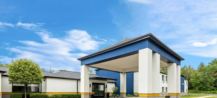万豪City Express佩托斯基哈伯斯普林斯酒店(City Express by Marriott Petoskey Harbor Springs)图片