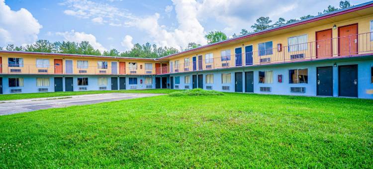 利文斯顿OYO经济旅馆德州US 59(Economy Inn Livingston by OYO TX US 59)图片