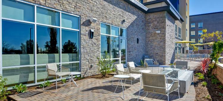丘拉维斯塔东湖欢朋酒店(Hampton Inn Chula Vista Eastlake)图片