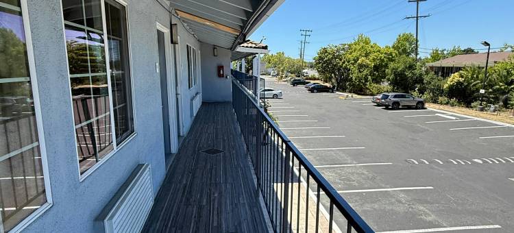 索拉诺旅馆 瓦列霍纳帕谷 / 六旗乐园(Solano Inn Vallejo Napa Valley / Six Flags)图片