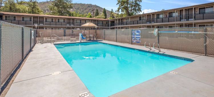 伊克诺旅馆套房伊雷卡(Econo Lodge Inn & Suites)图片