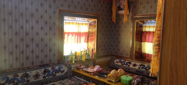 康定商昂客栈图片