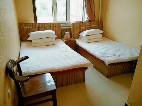 根河聚和春宾馆