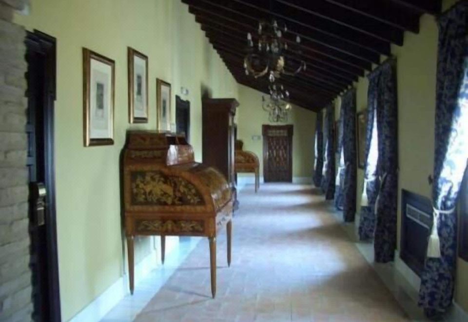 Hacienda Los JinetesHotel Overview