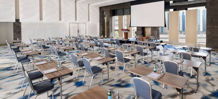 迪拜码头皇冠假日酒店(Crowne Plaza Dubai Marina)图片