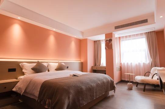 一个有情怀的房东小姐姐公寓(欣惠路分店)