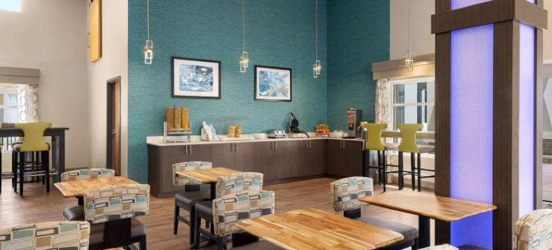 Days Inn & Suites by Wyndham Bowling Green图片