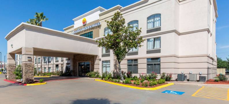西南休斯顿舒格兰舒适套房酒店(Comfort Inn & Suites SW Houston Sugarland)图片