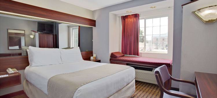 默夫里斯伯勒麦客达套房酒店(Microtel Inn & Suites by Wyndham Murfreesboro)图片