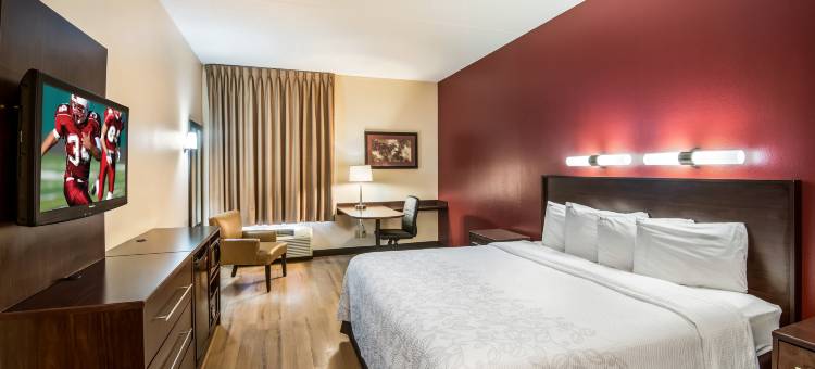 凤凰城西红顶Plus酒店(Red Roof Plus+ Phoenix West)图片