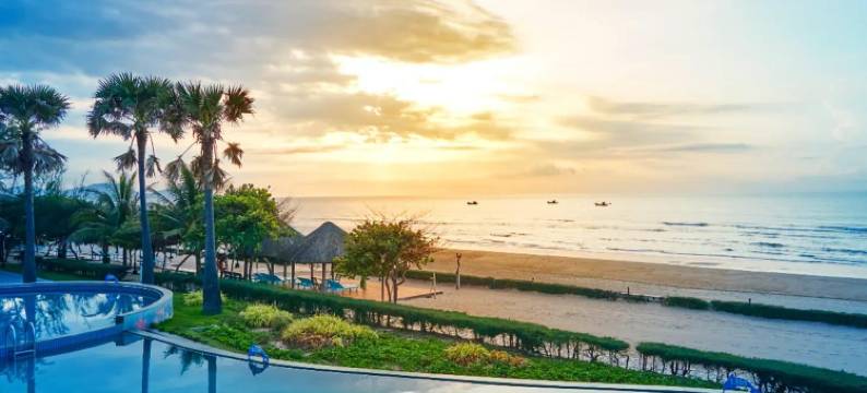 河川卡梅利纳海滩度假酒店(Carmelina Beach Resort Ho Tram)图片