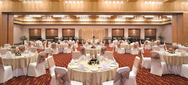 洛纳瓦拉萨诺瓦波蒂酒店(Sarovar Portico Lonavala)图片