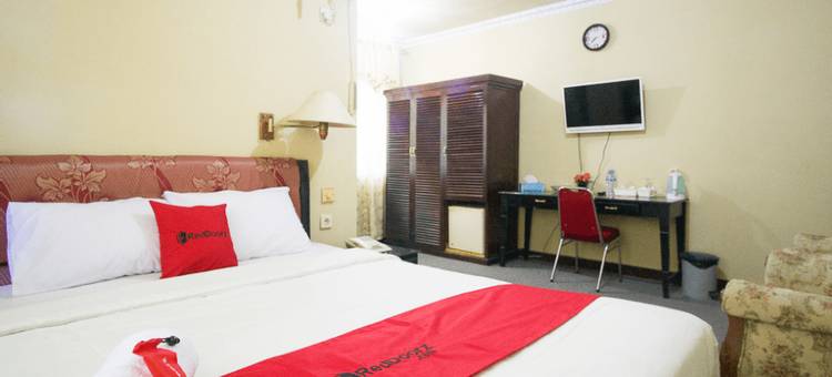 红多兹Plus酒店-近比通港(RedDoorz Plus Near Pelabuhan Bitung)图片