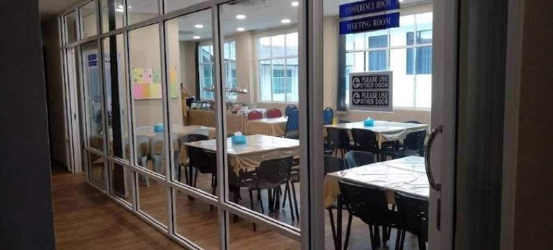 爱潜海浪酒店(Wave View Hotel)图片