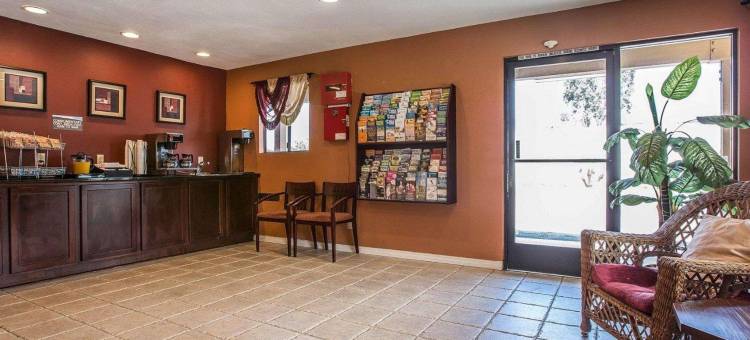 圣地亚哥东桑蒂罗德威酒店(Rodeway Inn Santee San Diego East)图片