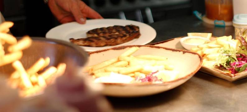 巴瑟斯特百年旅馆(Centennial Inn on Bathurst)图片