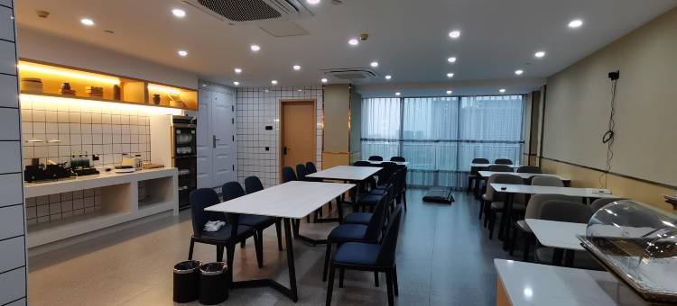 欧菲酒店(平湖中国服装城店)图片