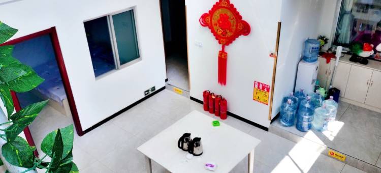 王明娜特色民宿(中原路分店)图片