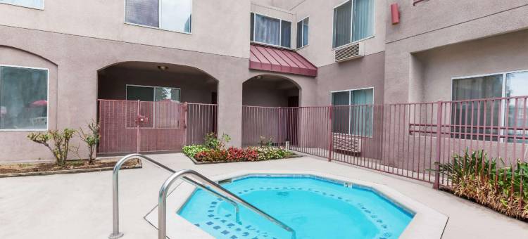 贝克斯菲尔德北华美达酒店(Ramada by Wyndham Bakersfield North)图片