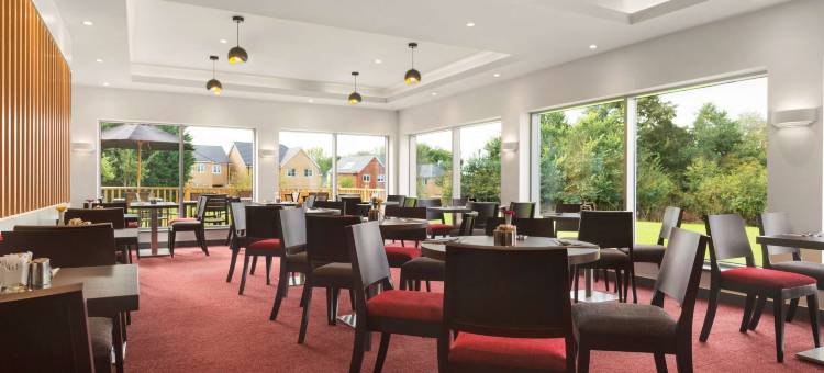 米尔顿凯恩斯温德姆华美达酒店(Ramada by Wyndham Milton Keynes)图片
