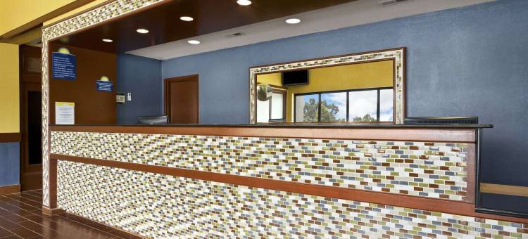 费耶特维尔南/95号公路49号出口戴斯酒店(Days Inn by Wyndham Fayetteville-South/I-95 Exit 49)图片