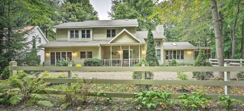 靠近密歇根湖的湖滨逃生地!(Lakeside Escape Steps to Lake Michigan Beach!)图片