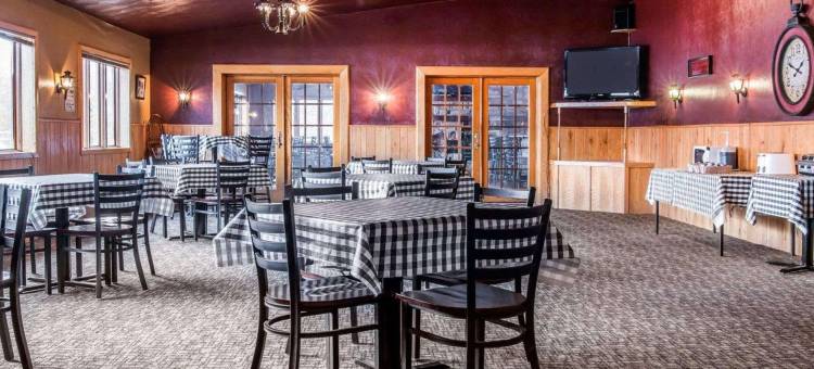 品质酒店及套房，穆尼辛(Quality Inn & Suites Munising)图片