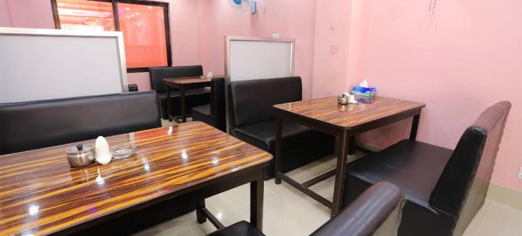 OYO137普拉尼什酒店(OYO 137 Hotel Pranisha Inn)图片