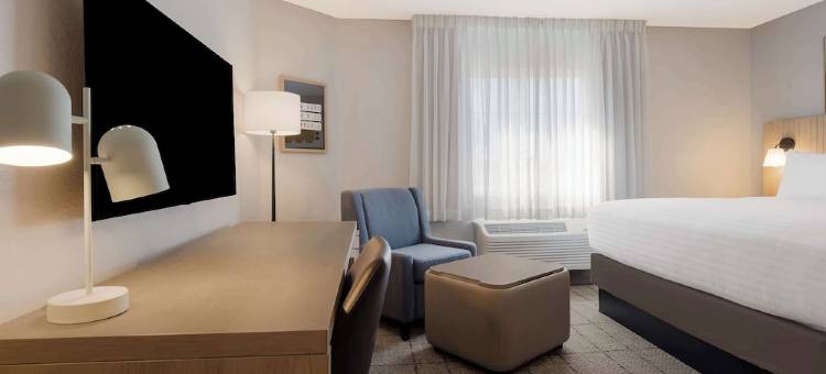 艾尔文东山脚索尼斯塔简单套房酒店(Sonesta Simply Suites Irvine East Foothill)图片