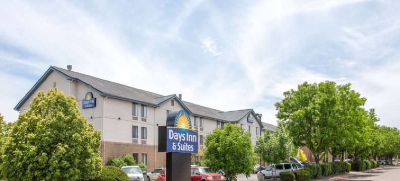 丹佛国际机场戴斯套房酒店(Days Inn & Suites by Wyndham Denver International Airport)图片