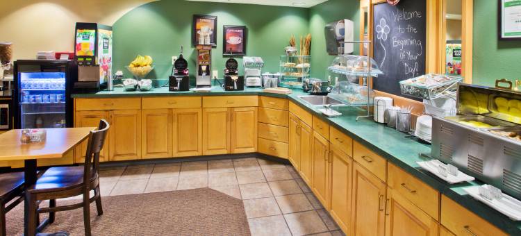 科尔尼美吟温德姆酒店(AmericInn by Wyndham Kearney)图片