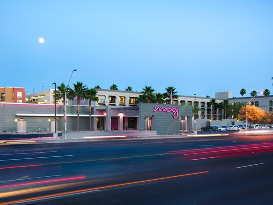 凤凰城坦佩/ASU 区 MOXY 酒店