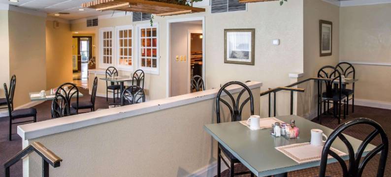 伊丽莎白城凯艺酒店-近大学(Quality Inn Elizabeth City Near University)图片