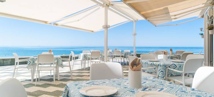 拉鲁兹普拉亚酒店(Playa de la Luz)图片