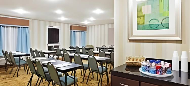 舒适套房酒店-近格林伍德大学(Comfort Inn & Suites Greenwood Near University)图片