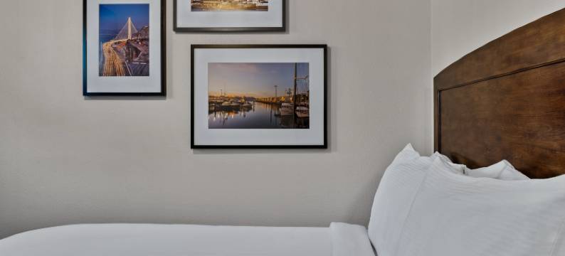 渔人码头套房酒店(Suites at Fisherman's Wharf)图片