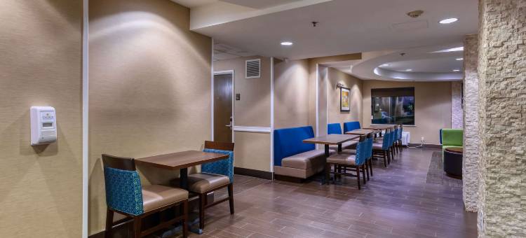 谢泼兹维尔舒适酒店-路易斯维尔南(Comfort Inn Shepherdsville - Louisville South)图片